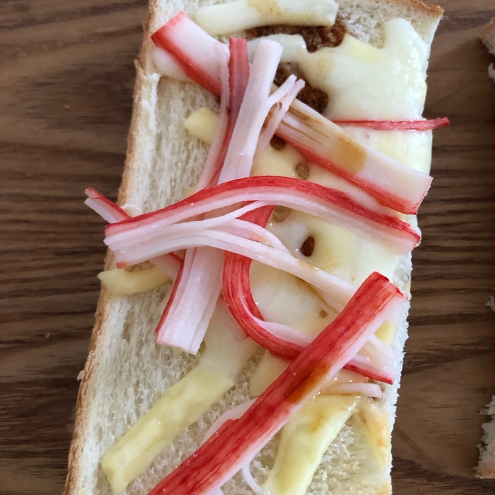 カニカマぽん酢チーズトースト